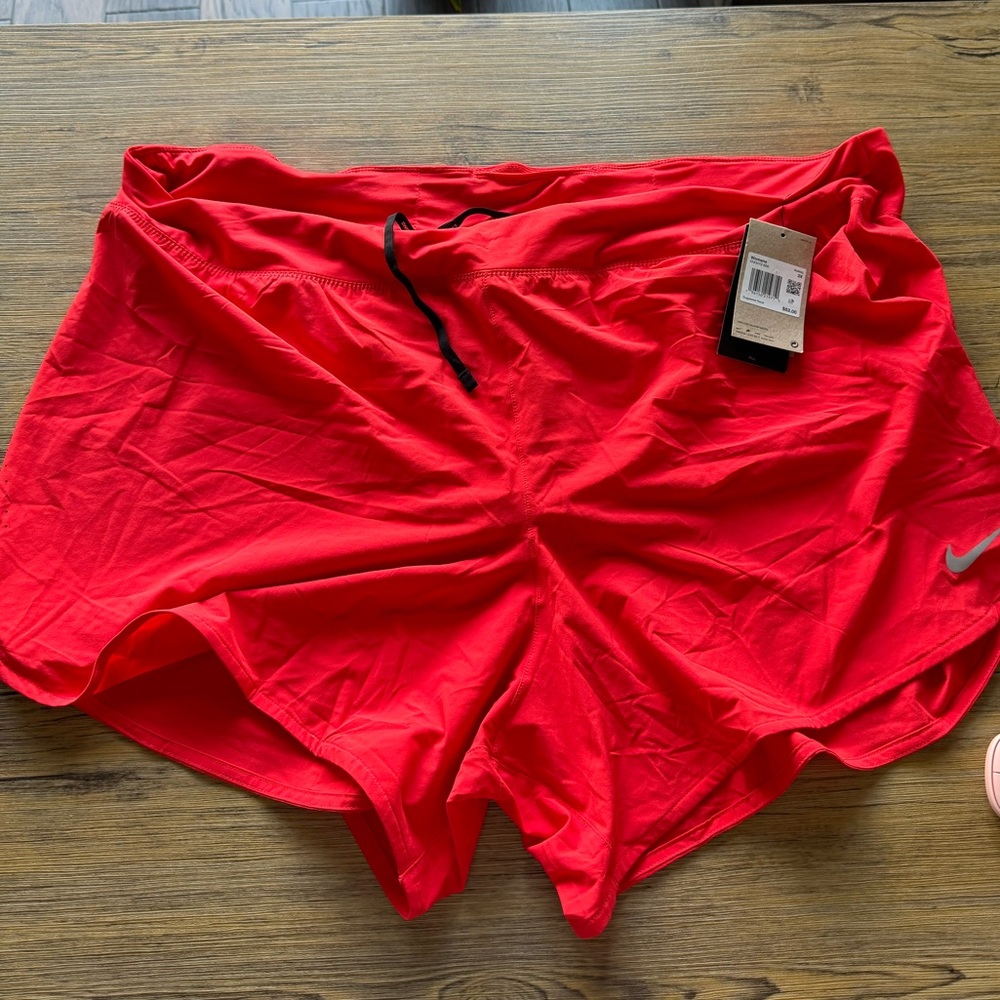Nike Eclipse Plus Size Women's Shorts - Picture 2 of 8